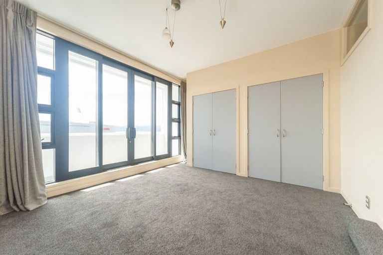 Photo of property in Endeavour Apartments, 125u8 Thorndon Quay, Pipitea, Wellington, 6011
