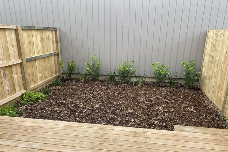 Photo of property in 33b Matipo Road, Te Atatu Peninsula, Auckland, 0610