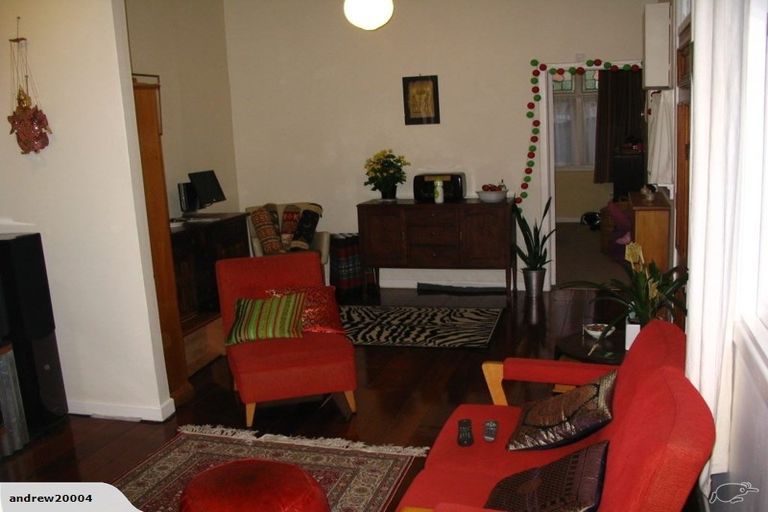 Photo of property in 27 Douglas Street, Mount Cook, Wellington, 6021