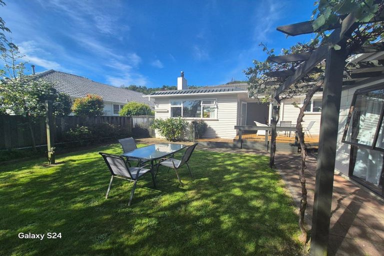 Photo of property in 18 Parnell Street, Fairfield, Lower Hutt, 5011