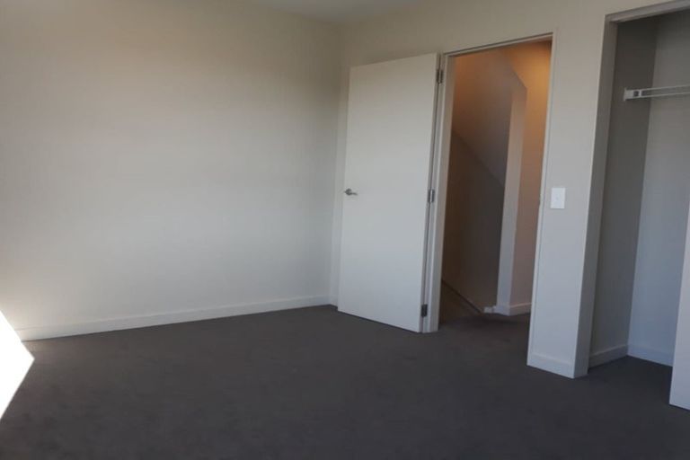 Photo of property in 2u9 Stone Street, Miramar, Wellington, 6022