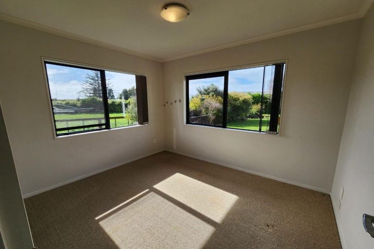 Photo of property in 254a Mountain Road, Lepperton, New Plymouth, 4373
