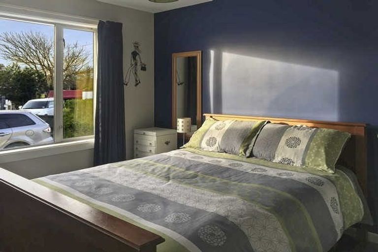 Photo of property in 8 Griffiths Avenue, Linwood, Christchurch, 8062