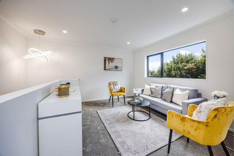 Photo of property in 16e Friesian Drive, Mangere, Auckland, 2022