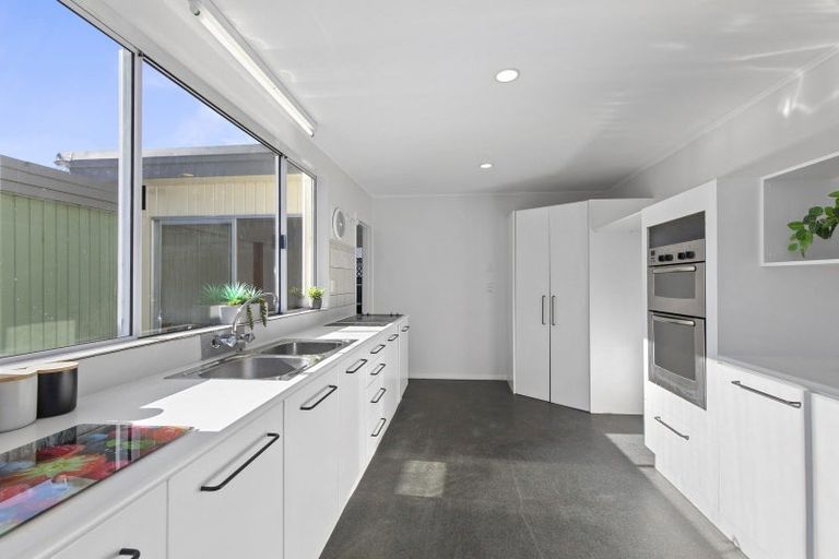 Photo of property in 18 Miro Street, Trentham, Upper Hutt, 5018