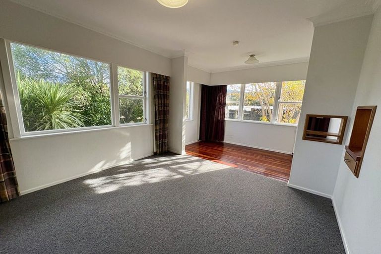 Photo of property in 17 Bedford Grove, Kelson, Lower Hutt, 5010