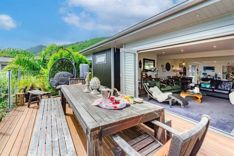 Photo of property in 11 Kotare Street, Waikanae, 5036