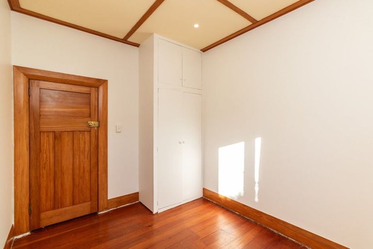 Photo of property in 12 Veronica Street, Brooklyn, Wellington, 6021