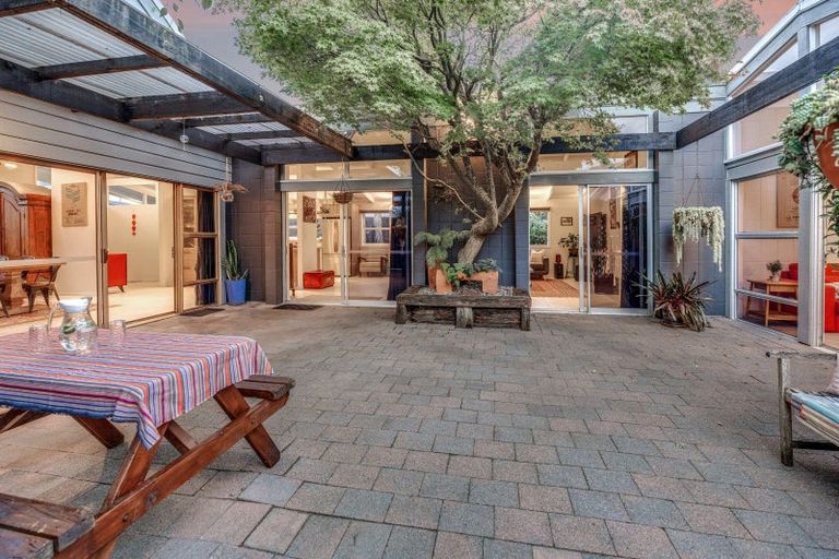 Photo of property in 20a Riverlea Avenue, Pakuranga, Auckland, 2010