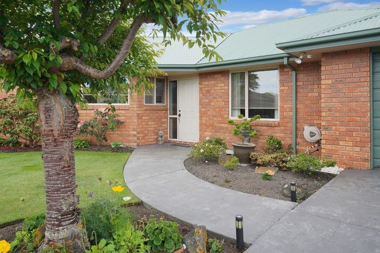 Photo of property in 10 Wedmore Close, Burwood, Christchurch, 8083