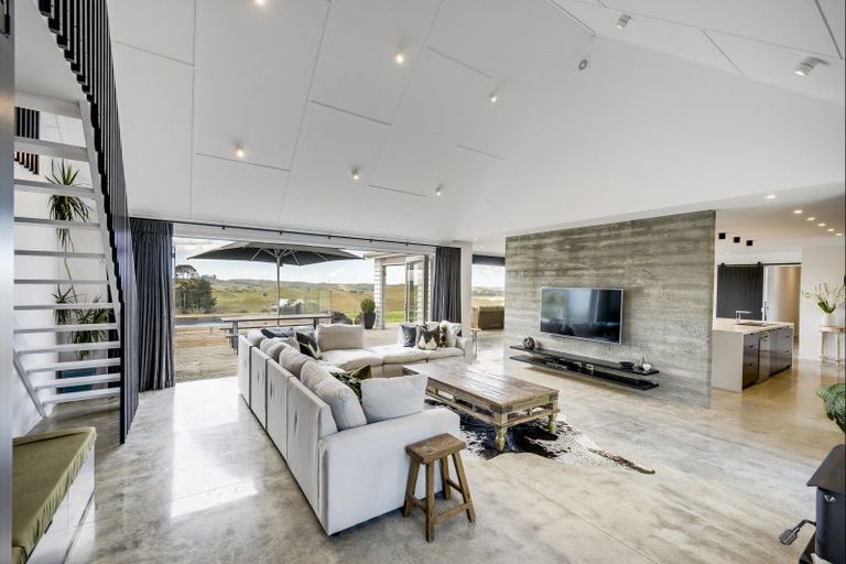 Photo of property in 1232 Taihape Road, Sherenden, Hastings, 4179