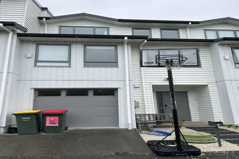 Photo of property in 4 St Claire Road, Silverdale, 0932