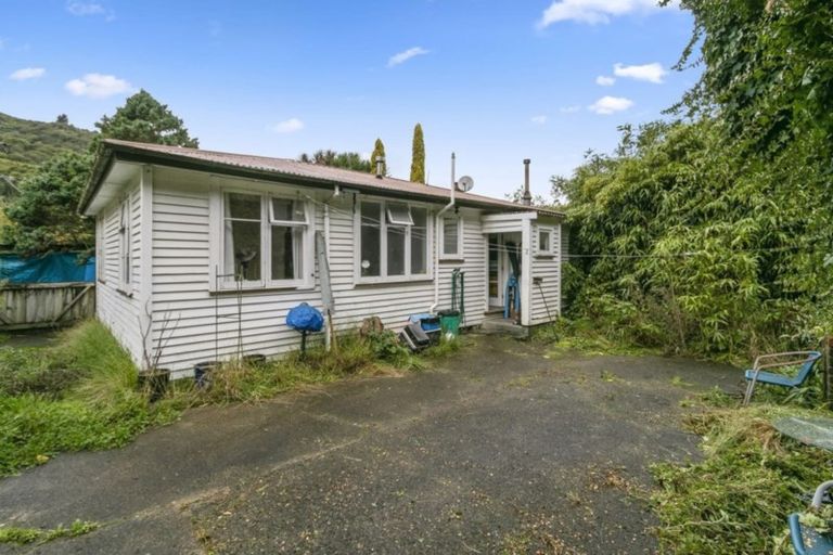 Photo of property in 61 Hair Street, Wainuiomata, Lower Hutt, 5014