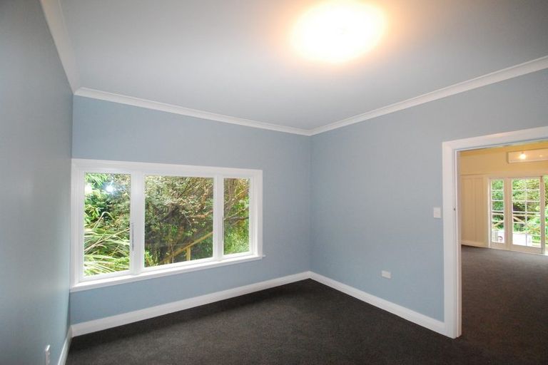 Photo of property in 21 Kotari Road, Days Bay, Lower Hutt, 5013