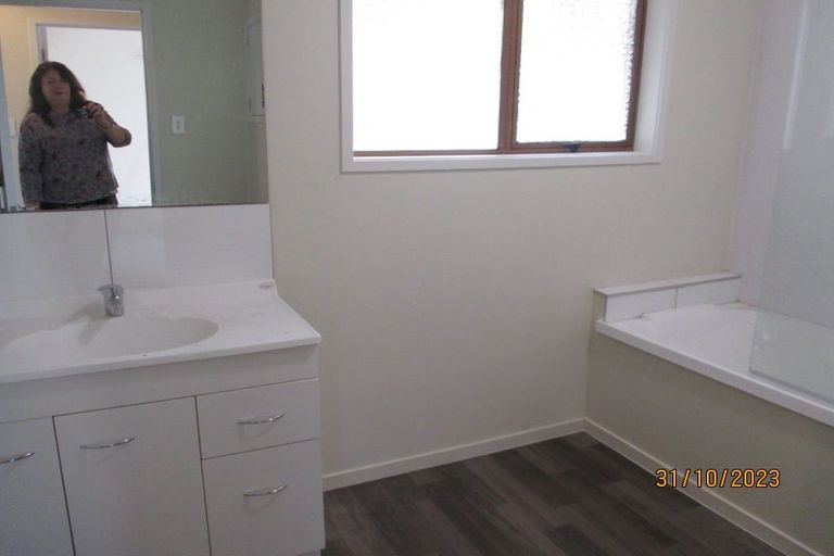 Photo of property in 9 Simpson Road, Ranui, Auckland, 0612