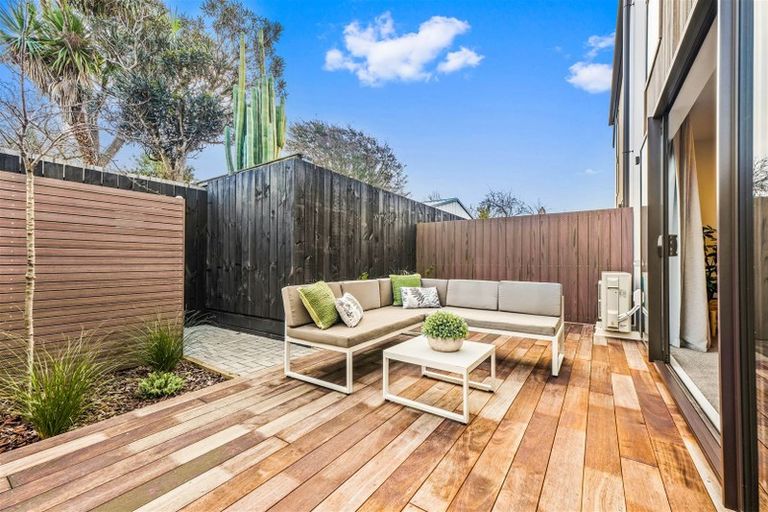 Photo of property in 6/9 Edgeware Road, St Albans, Christchurch, 8014