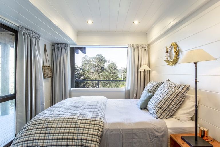 Photo of property in 47 Grand View Road, Leigh, 0985