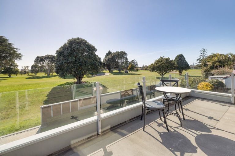 Photo of property in 25 Berwick Place, Mount Maunganui, 3116