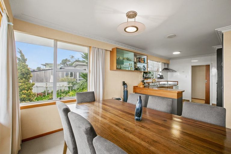 Photo of property in 11 Findlay Street, Moturoa, New Plymouth, 4310