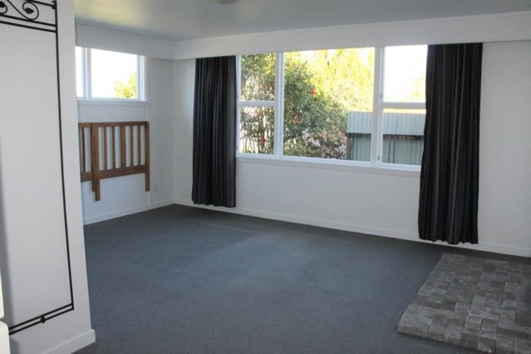 Photo of property in 35 Romilly Street, Westport, 7825