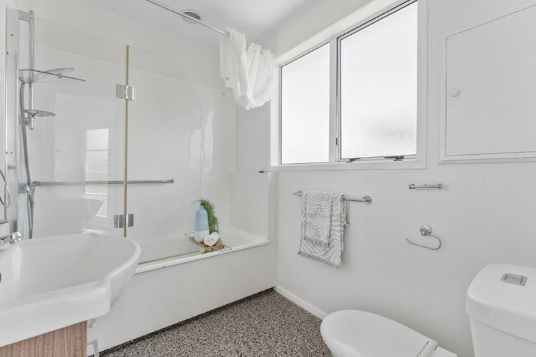 Photo of property in 31 Moana Road, Paraparaumu, 5032