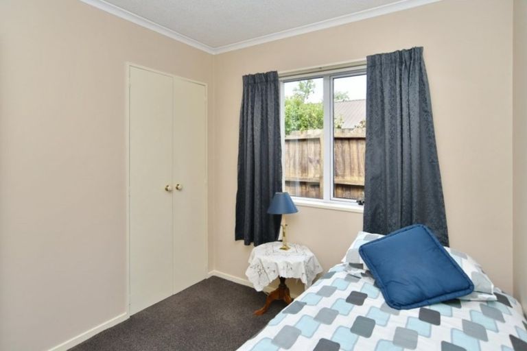 Photo of property in 9 Phoenix Lane, Northcote, Christchurch, 8052