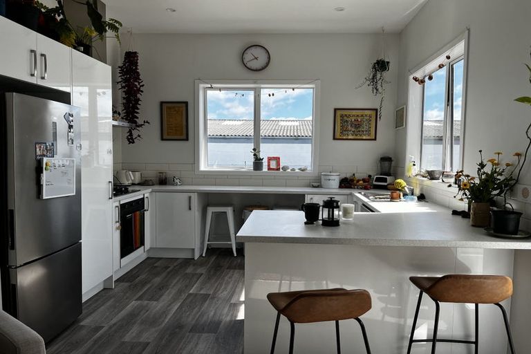 Photo of property in 10 Gordon Street, Newtown, Wellington, 6021