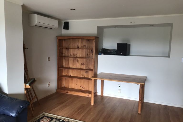 Photo of property in 38 Highland Avenue, Titirangi, Auckland, 0604