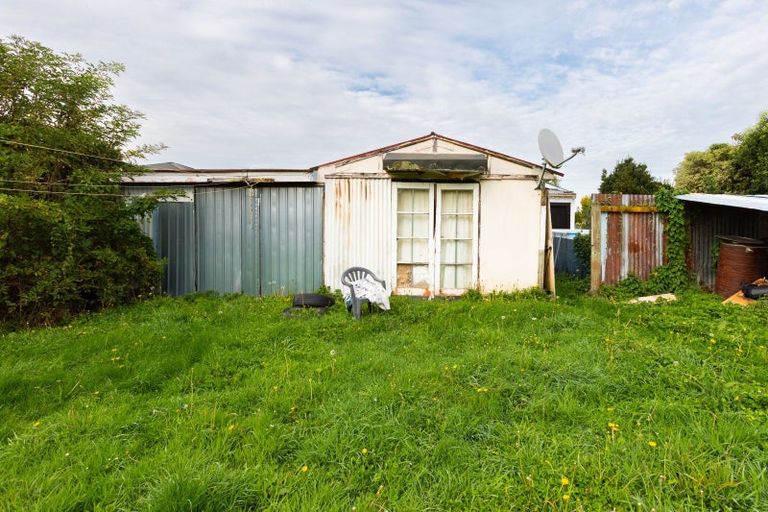 Photo of property in 21 Atkinson Street, Woodville, 4920