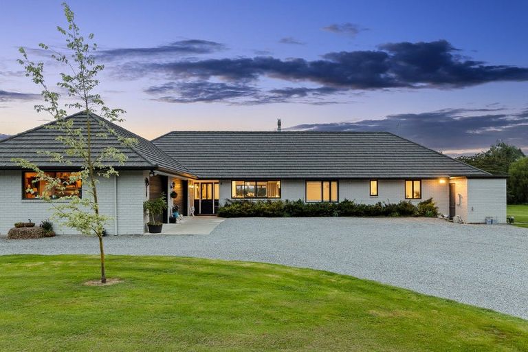 Photo of property in 301 School Road, West Eyreton, Rangiora, 7475