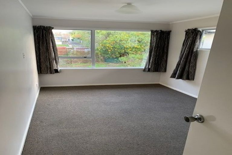 Photo of property in 54 Fruitvale Road, New Lynn, Auckland, 0600