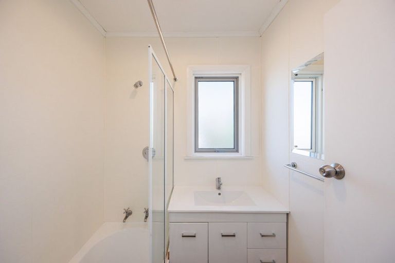Photo of property in 39 Kingston Street, Awapuni, Palmerston North, 4412