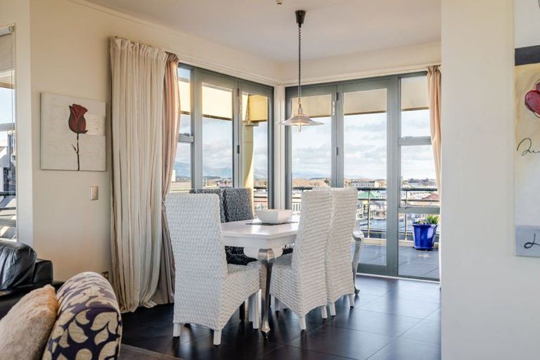 Photo of property in 3/6p Queen Street, Palmerston North, 4410