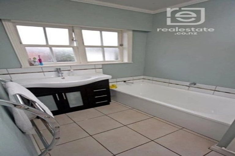 Photo of property in 47 Cambridge Terrace, Masterton, 5810