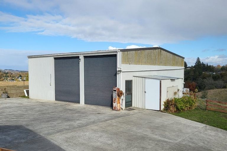 Photo of property in 1 Watts Street, Waipawa, 4210