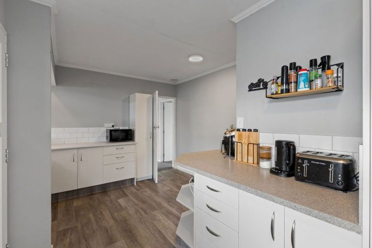 Photo of property in 49 Kimberley Grove, Westbrook, Palmerston North, 4412