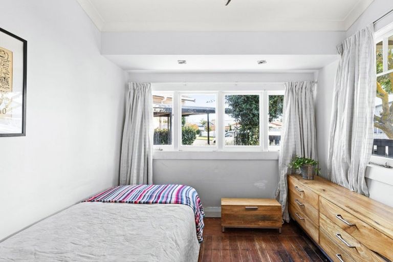 Photo of property in 2 Ashridge Road, Napier South, Napier, 4110