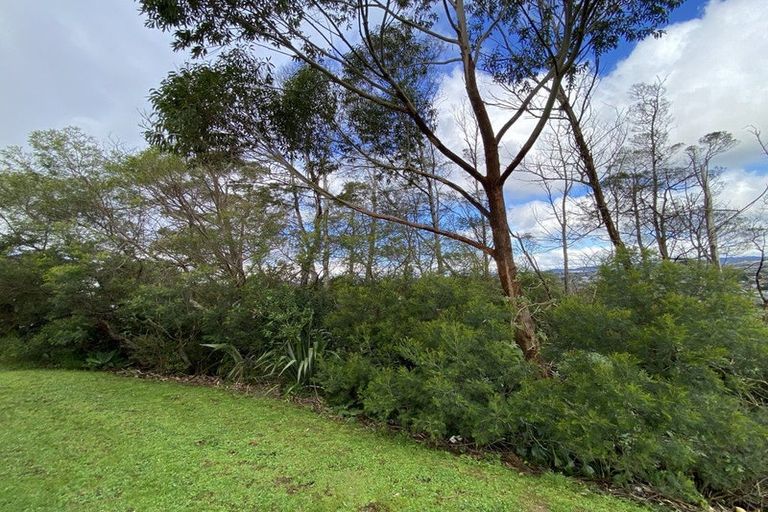 Photo of property in 32 Tiriwa Drive, Massey, Auckland, 0614