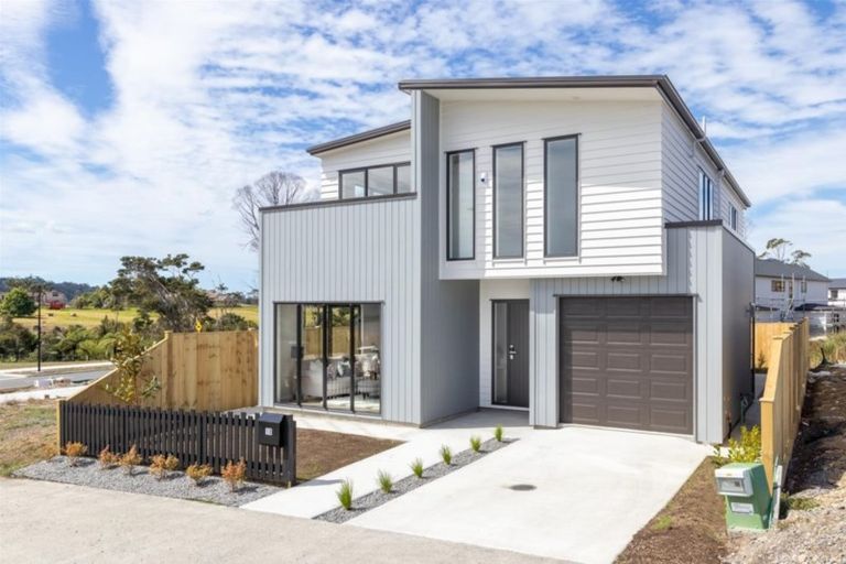Photo of property in 18 Kano Way, Hobsonville, Auckland, 0616