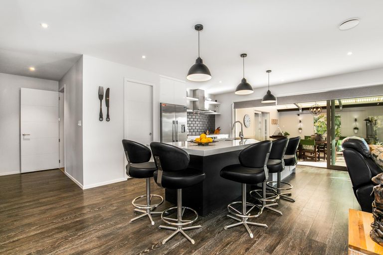 Photo of property in 129 Ostrich Farm Road, Pukekohe, 2676