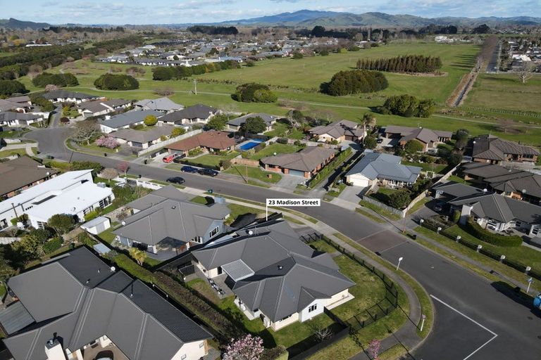 Photo of property in 23 Madison Street, Cambridge, 3434