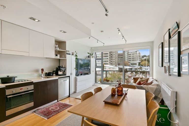 Photo of property in Masina Apartments, 110/80 Riddiford Street, Newtown, Wellington, 6021