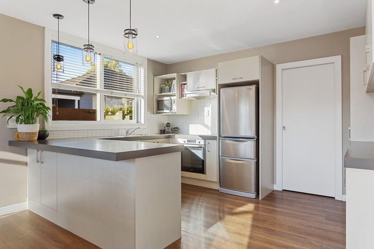 Photo of property in 34 Connemara Drive, Northwood, Christchurch, 8051