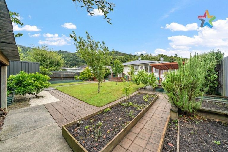 Photo of property in 5 Kowhai Street, Wainuiomata, Lower Hutt, 5014
