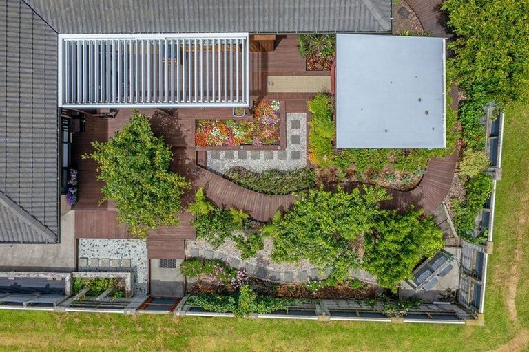 Photo of property in 9 Mohill Place, East Tamaki Heights, Auckland, 2016