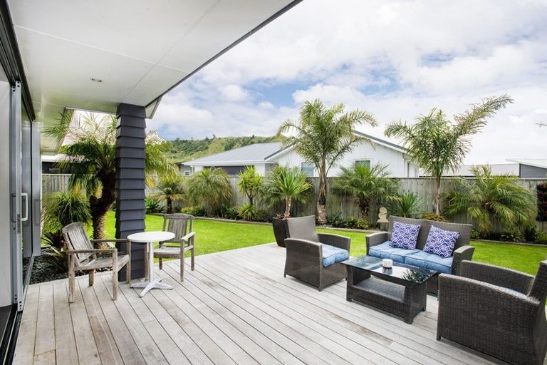 Photo of property in 8 Hamilton Drive, Wainui, Gisborne, 4010