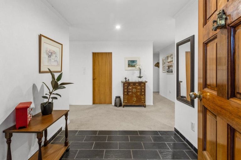 Photo of property in 18a Otatara Road, Taradale, Napier, 4112