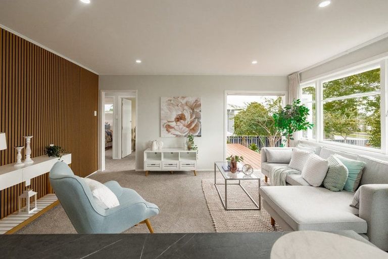 Photo of property in 15 Peters Avenue, Cloverlea, Palmerston North, 4412