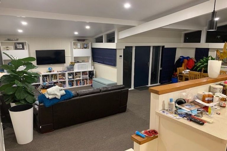 Photo of property in 30 Noall Street, Te Atatu Peninsula, Auckland, 0610