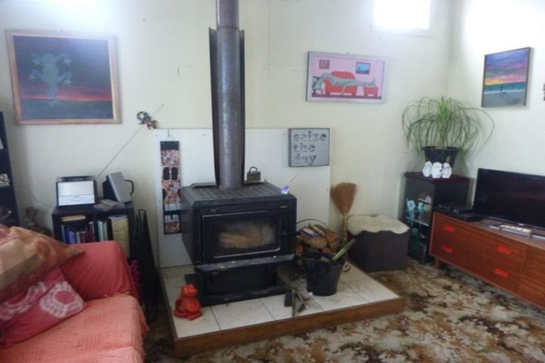 Photo of property in 59 Romilly Street, Westport, 7825